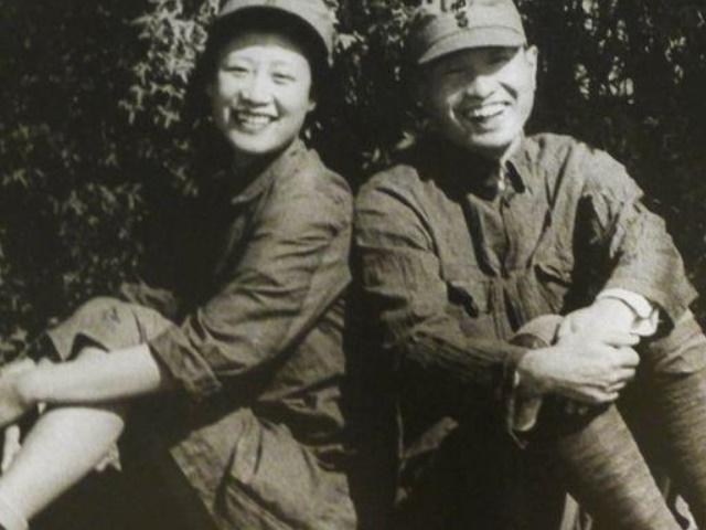 國防部長是干什么的，職責(zé)與重要性解析，國防部長職責(zé)與重要性解析，守護(hù)國家安全的重要角色