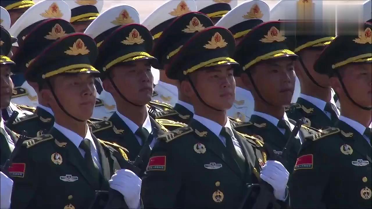 三軍儀仗隊霸氣視頻，展現(xiàn)雄壯軍威與卓越風采，三軍儀仗隊雄壯風采霸氣展現(xiàn)視頻，彰顯卓越軍威與風采
