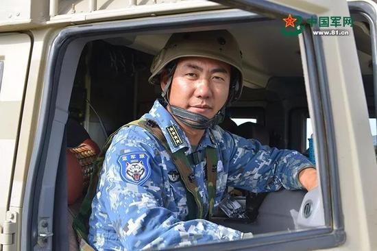滿廣志現(xiàn)在是什么軍銜？深度解析其軍事生涯及成就，滿廣志的軍銜與軍事生涯，深度解析及成就概覽