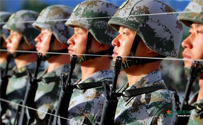 中國先進(jìn)軍事力量，展現(xiàn)新時(shí)代的國防實(shí)力，中國先進(jìn)軍事力量，展現(xiàn)新時(shí)代的國防風(fēng)采