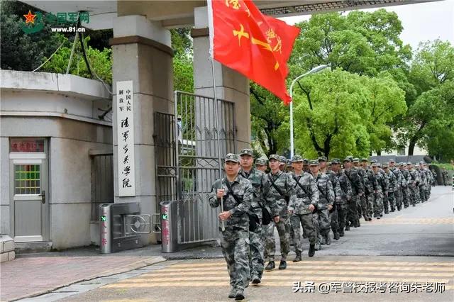 軍事院校分?jǐn)?shù)線詳解，如何把握入學(xué)門檻？，軍事院校分?jǐn)?shù)線詳解，如何把握入學(xué)門檻與提高錄取機(jī)會(huì)？