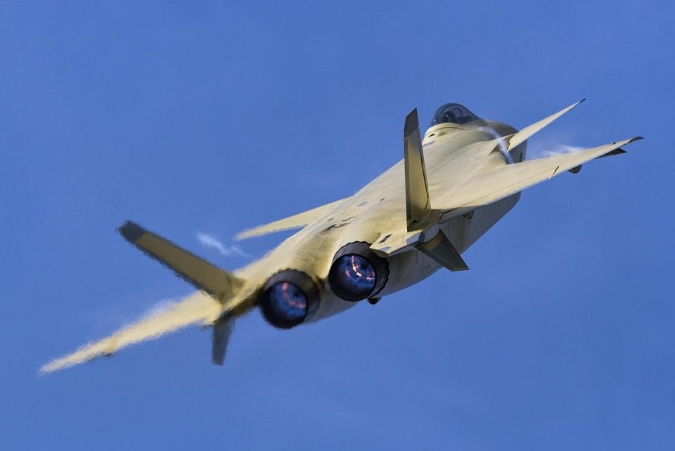 殲15戰(zhàn)斗機發(fā)動機，性能與優(yōu)勢分析，殲15戰(zhàn)斗機發(fā)動機性能與優(yōu)勢深度解析