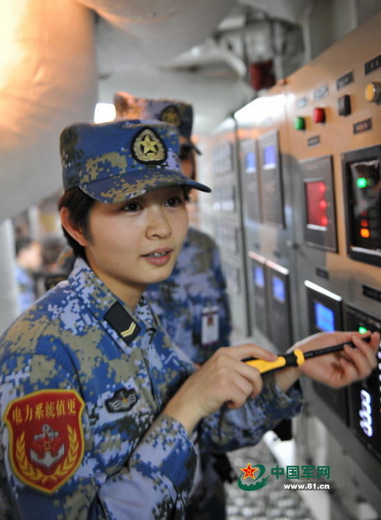 遼寧艦上的女兵角色與職責解析，遼寧艦上的女兵角色與職責探討