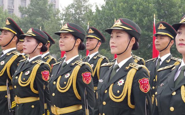 三軍儀仗隊(duì)最漂亮的女兵，閃耀的榮光與堅(jiān)韌的精神，三軍儀仗隊(duì)最美女兵，榮光與堅(jiān)韌的閃耀精神