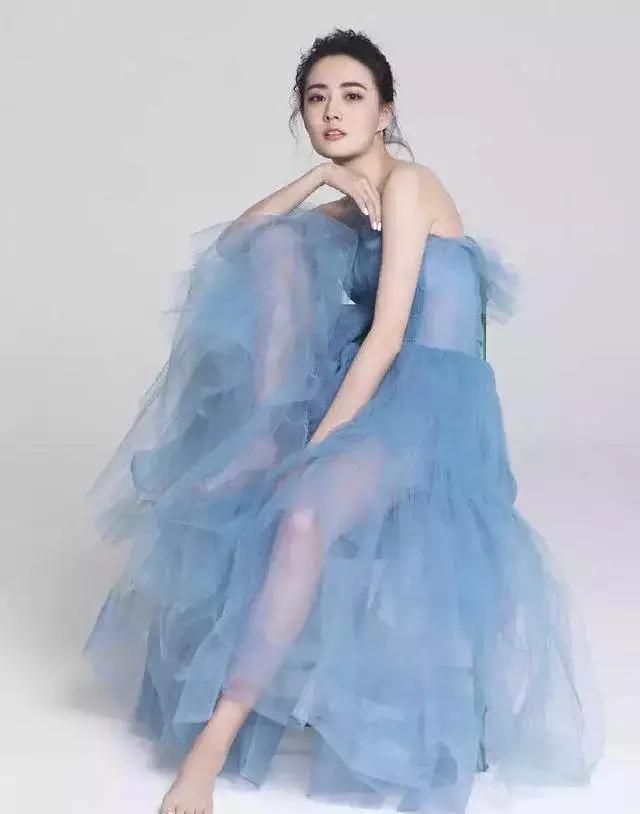 探究90后女明星的世界，璀璨星辰的她們都有哪些獨特魅力？，璀璨星辰下的90后女明星，獨特魅力大揭秘！