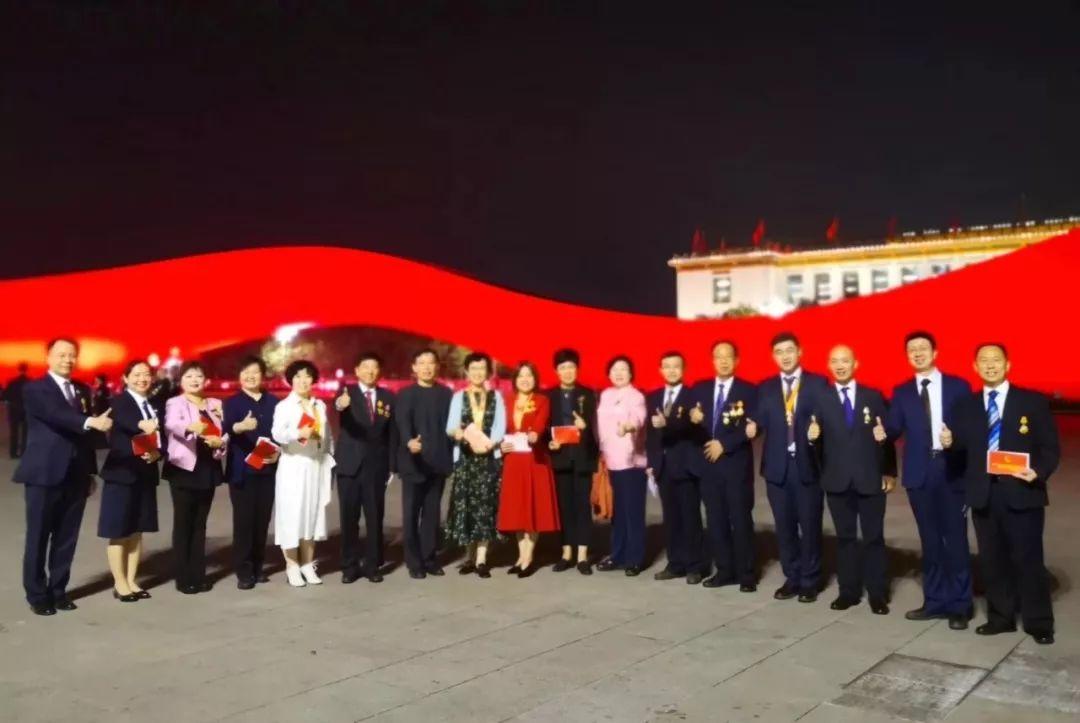 回顧歷史，見證輝煌——2019年國慶閱兵視頻，回顧歷史輝煌，見證時代榮光——國慶閱兵盛典回顧視頻