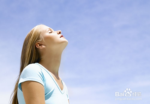 快速豐胸小偏方，自然增大胸部的方法與秘訣，自然豐胸小偏方，增大胸部的秘訣與方法