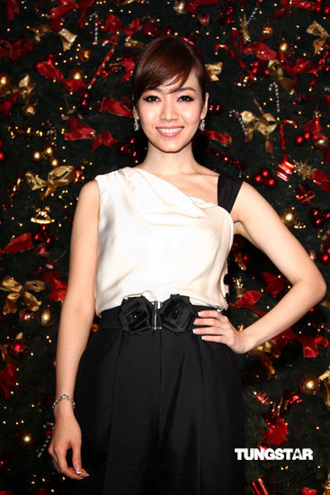 侯佩岑個人資料，深入了解臺灣知名主持人，侯佩岑個人資料揭秘，深入了解臺灣知名主持人