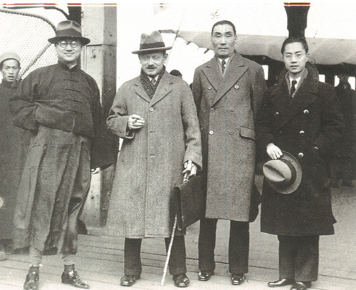 上將相當(dāng)于政府什么官，深度解析軍事官職與政府職位的對(duì)應(yīng)關(guān)系，上將相當(dāng)于政府什么官？深度解析軍事官職與政府職位的緊密關(guān)聯(lián)