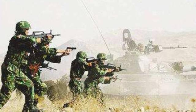 軍事圖片高清大圖，歷史與現(xiàn)代的戰(zhàn)爭影像展示，軍事圖片高清展示，歷史與現(xiàn)代的戰(zhàn)爭影像大觀