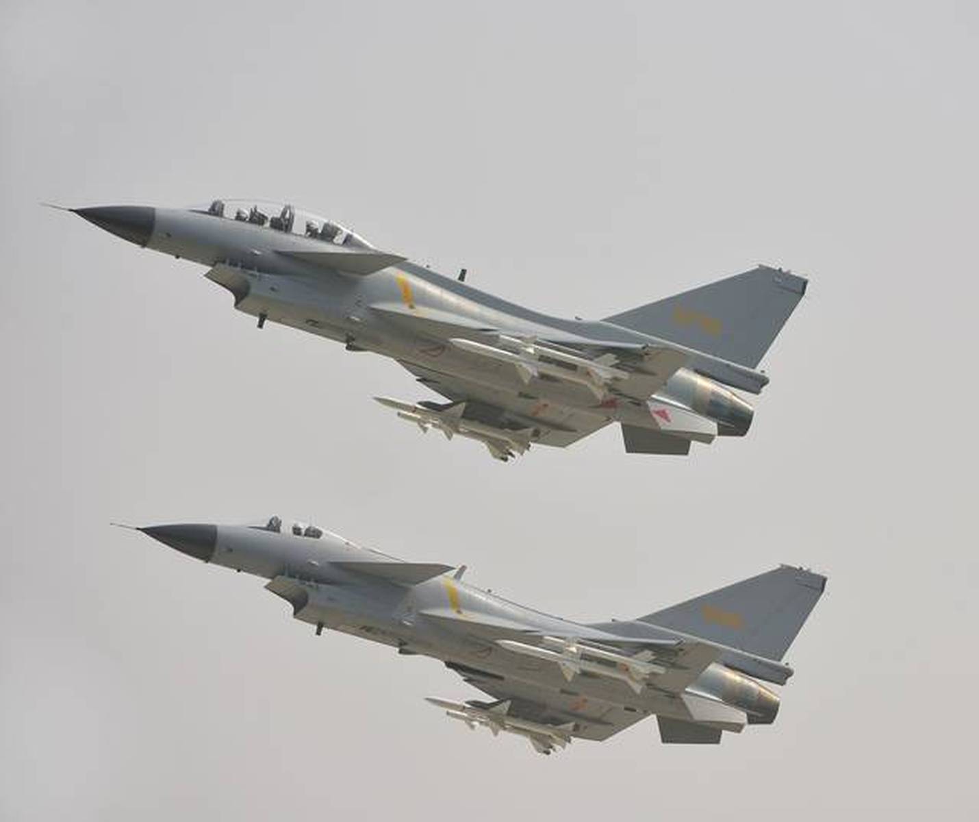 全球最丑戰(zhàn)斗機殲-10，深度解析與探討，深度解析與探討，全球最丑戰(zhàn)斗機殲-10的優(yōu)劣與挑戰(zhàn)