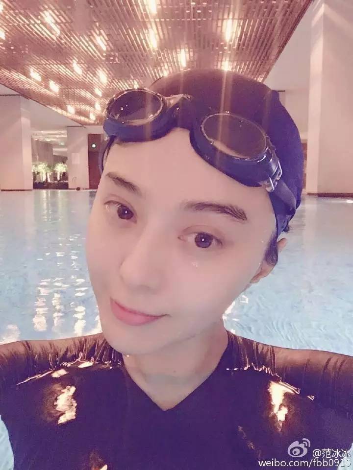 文二哥與十二位璀璨女明星的珍貴瞬間，照片與名字回顧，文二哥與十二位明星的璀璨瞬間，照片與名字回顧之旅