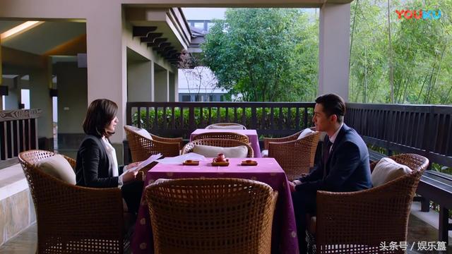 賈靜雯個人簡歷——一位耀眼明星的生平與事業(yè)軌跡，賈靜雯的個人生平與事業(yè)軌跡，耀眼明星的歷程