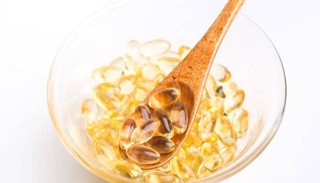 女性一天吃一粒維生素E，益處、注意事項(xiàng)與最佳實(shí)踐，女性每日一粒維生素E，益處、注意事項(xiàng)與最佳實(shí)踐指南